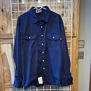 Stylish Men's Navy Button-Down Shirt